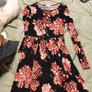 Very cute botique dress!